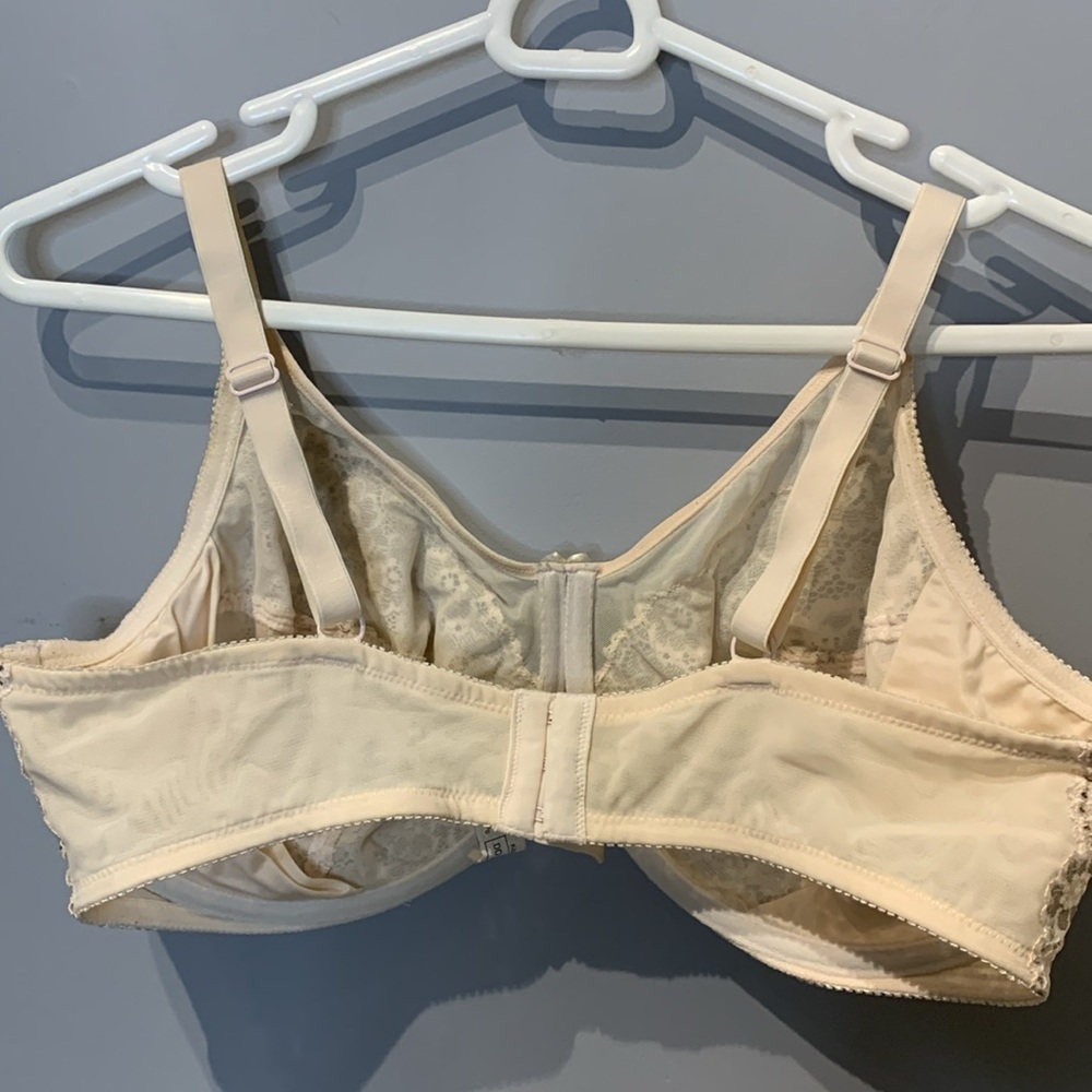⭐️ 5 for 20$! ⭐️ WonderBra Cream Lace Bra - Picture 4 of 6